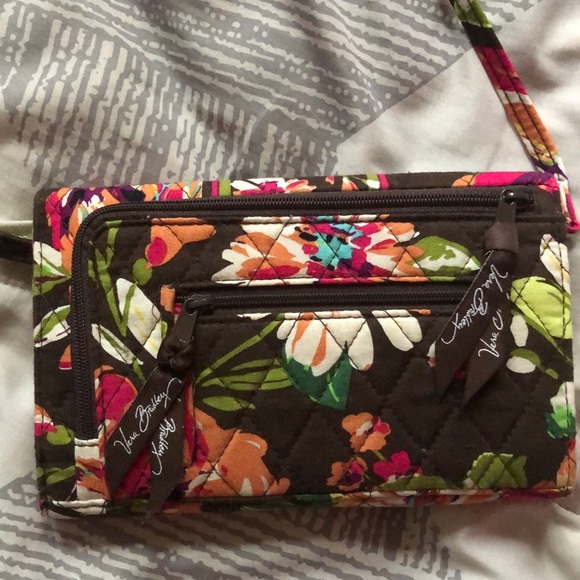 Handbags - Vera Bradley crossbody purse